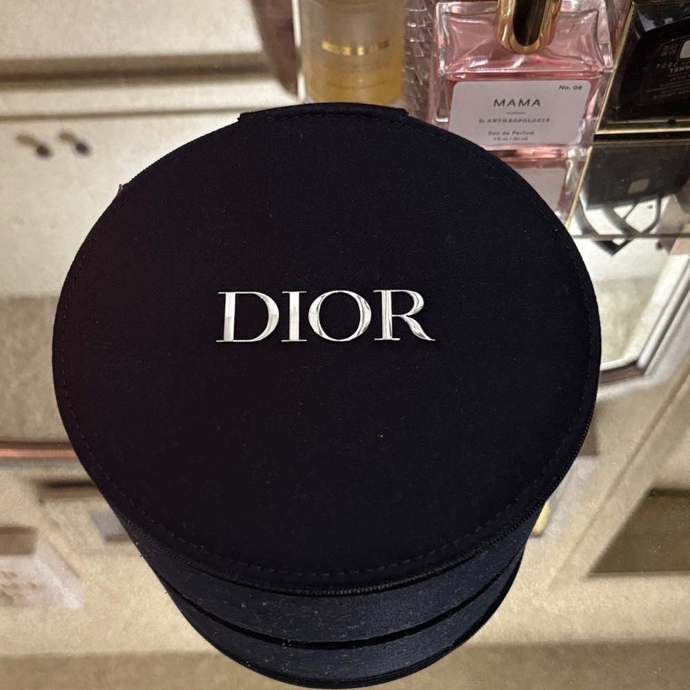 Dior dark blue round cosmetic